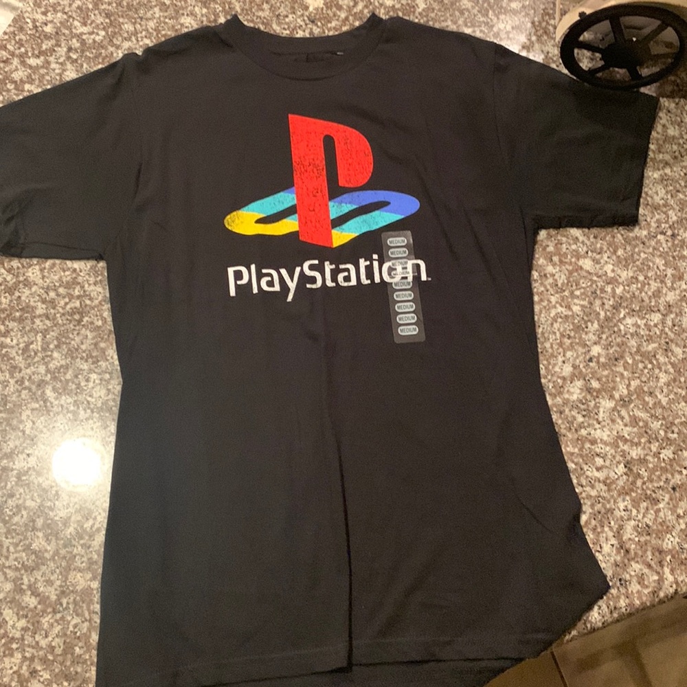 Black Men’s PlayStation tee shirt